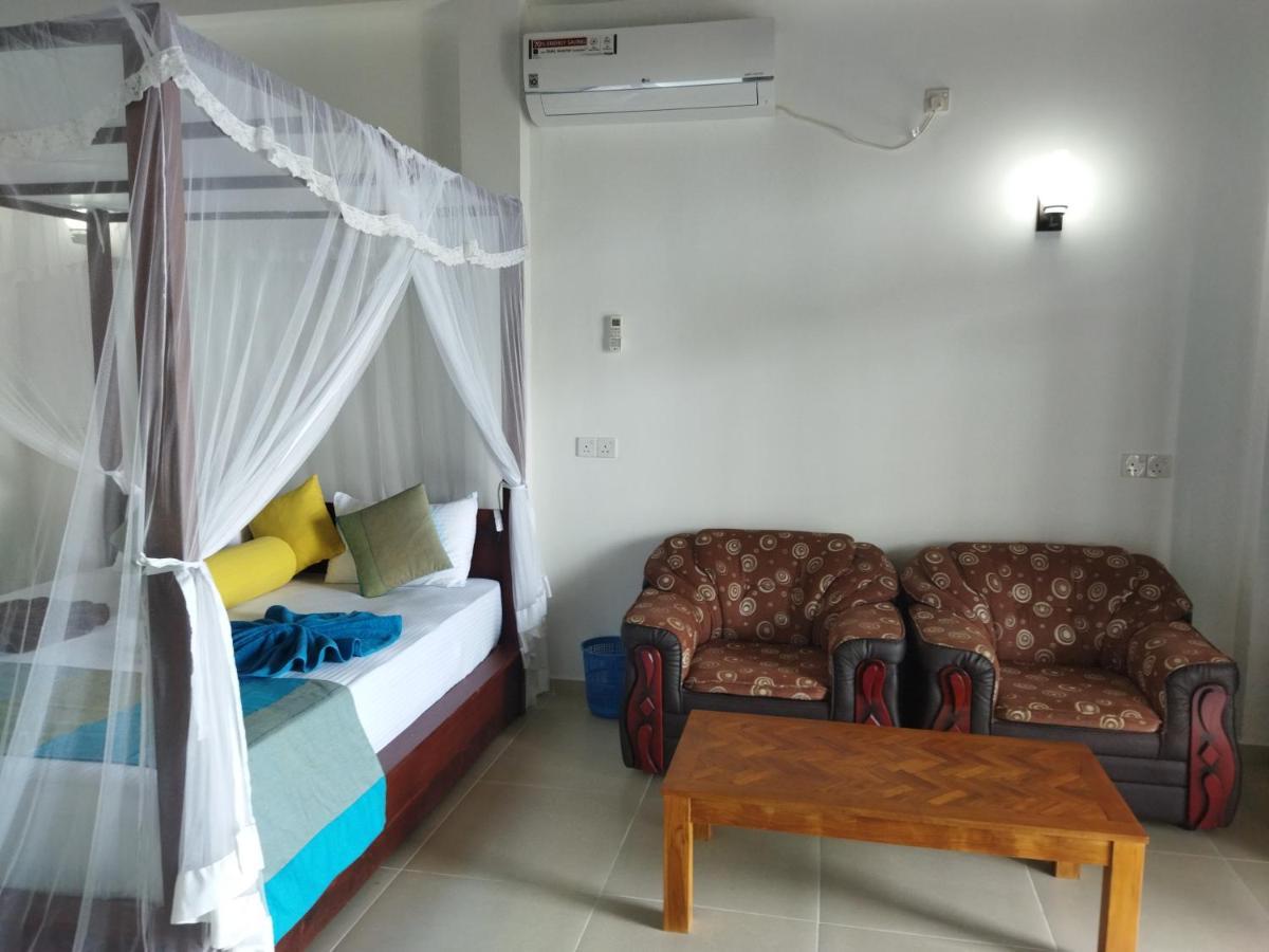 Shanika Beach Inn 탕갈레 외부 사진