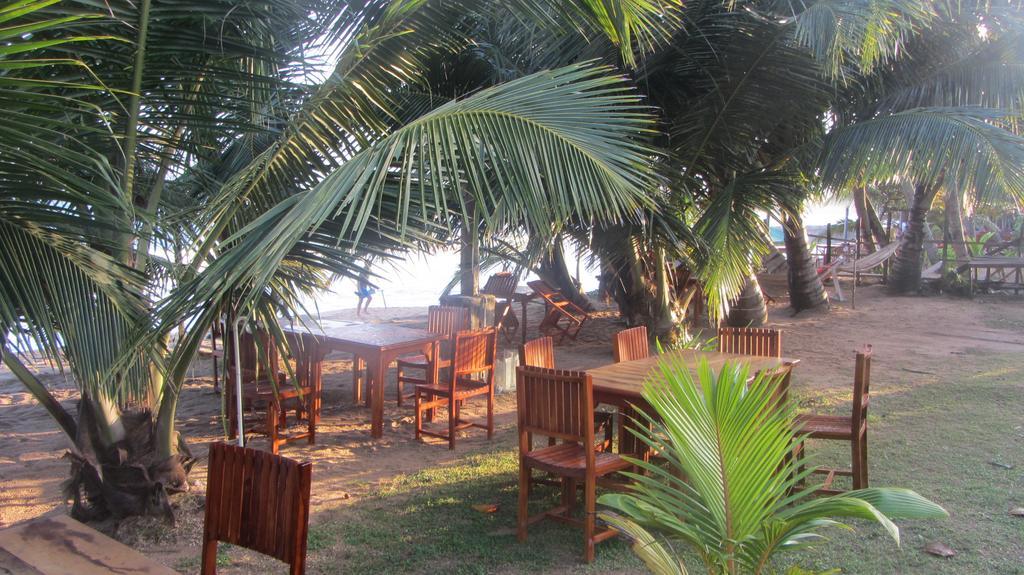 Shanika Beach Inn 탕갈레 외부 사진
