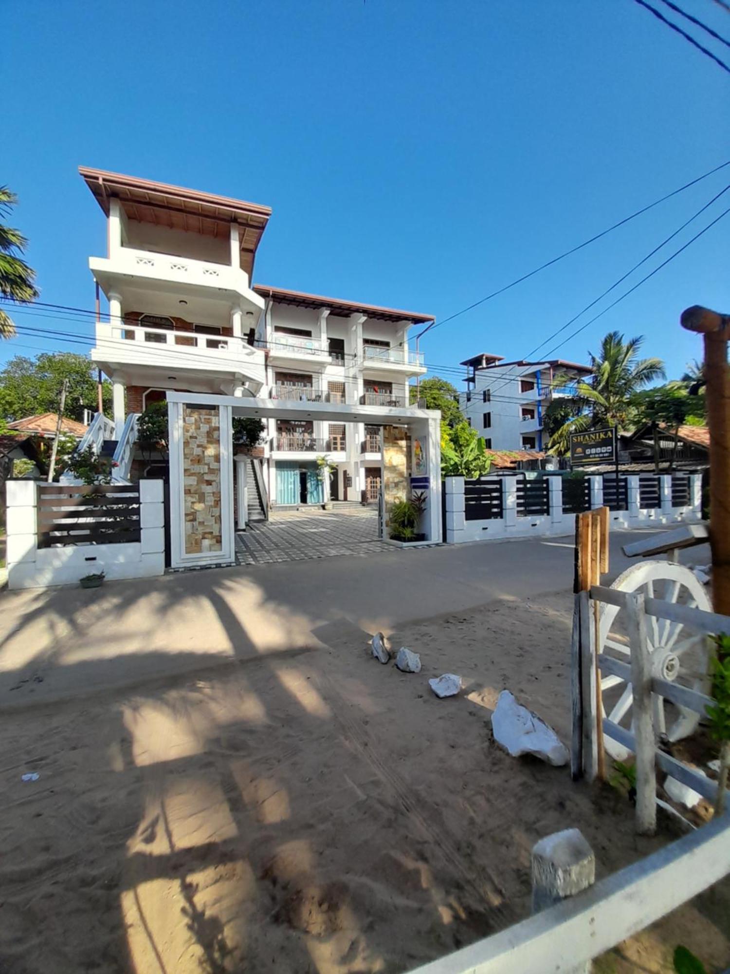 Shanika Beach Inn 탕갈레 외부 사진