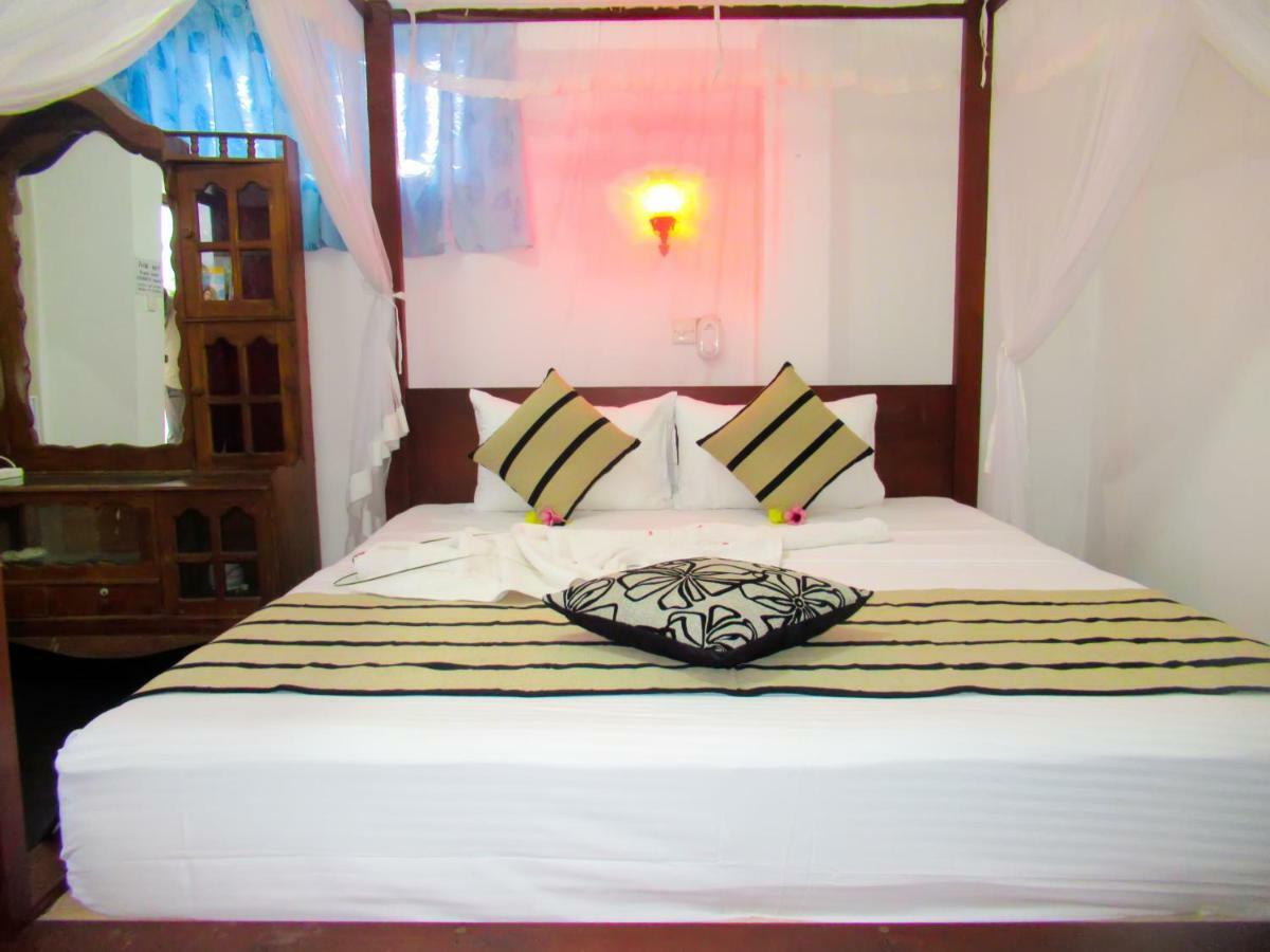 Shanika Beach Inn 탕갈레 외부 사진
